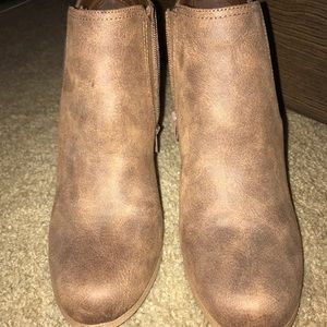 Fergalicious Booties NWOT